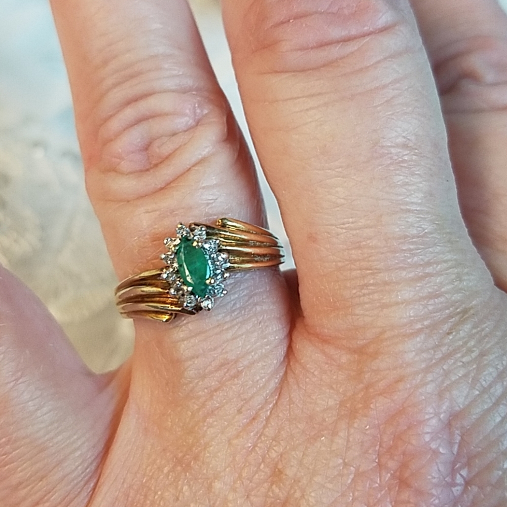 10K Yellow Gold Aventurine Diamond Ring